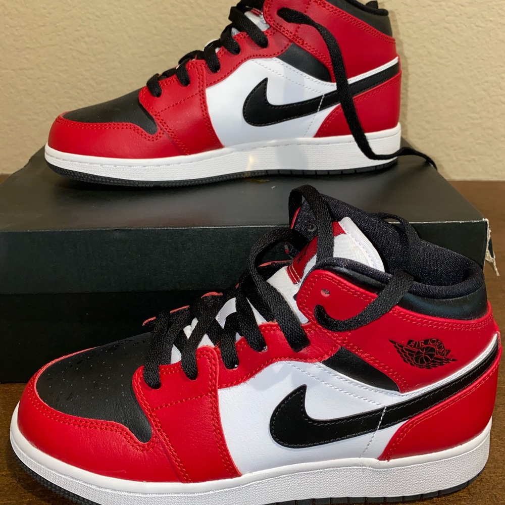 jordan one’s mids